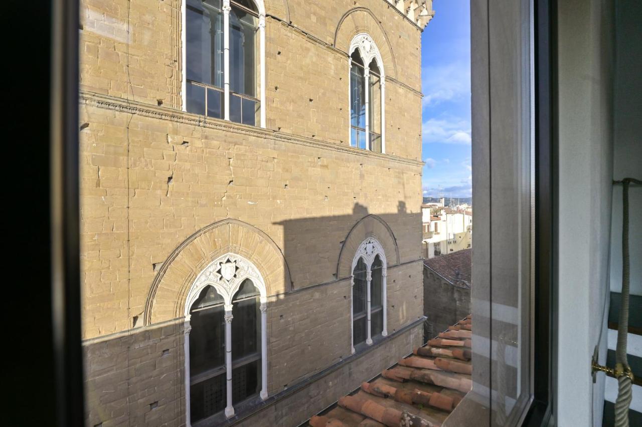 Via Lamberti, 3 - Florence Charming Apartments - Charming And Historic 5Th-Floor Attic Apartment With Elevator In A Building At The Heart Of Vibrant Florence, Just A 2-Minute Walk From All Attractions Exteriör bild
