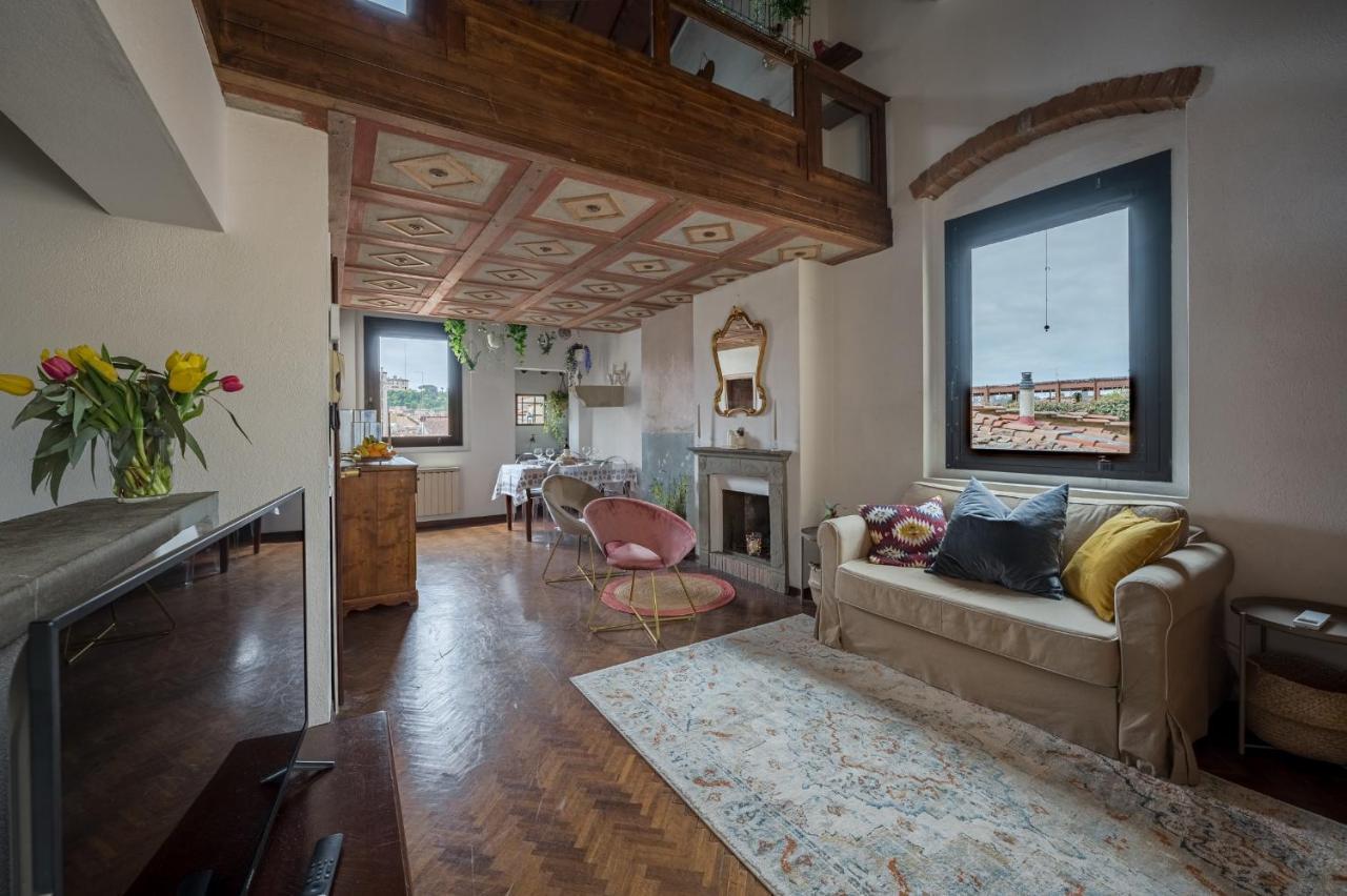 Via Lamberti, 3 - Florence Charming Apartments - Charming And Historic 5Th-Floor Attic Apartment With Elevator In A Building At The Heart Of Vibrant Florence, Just A 2-Minute Walk From All Attractions Exteriör bild