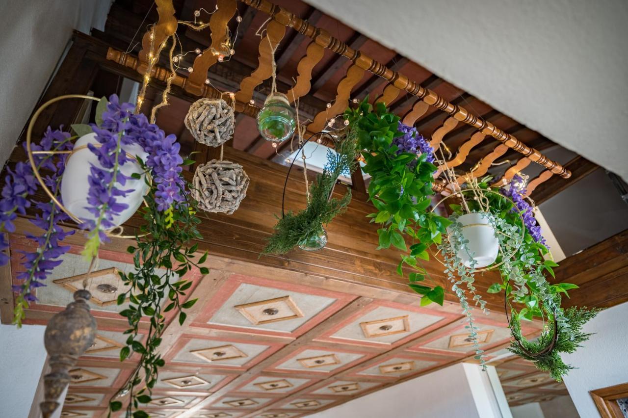 Via Lamberti, 3 - Florence Charming Apartments - Charming And Historic 5Th-Floor Attic Apartment With Elevator In A Building At The Heart Of Vibrant Florence, Just A 2-Minute Walk From All Attractions Exteriör bild