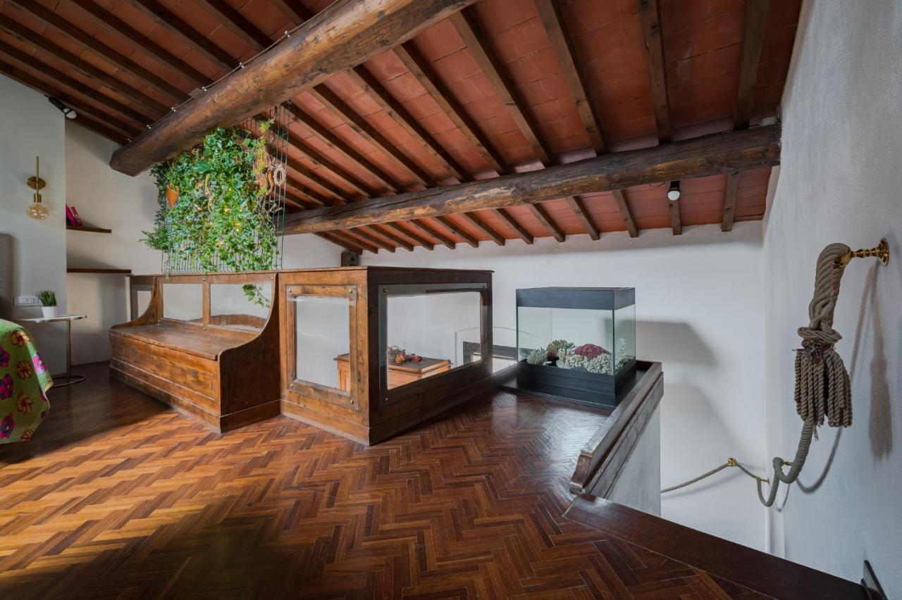 Via Lamberti, 3 - Florence Charming Apartments - Charming And Historic 5Th-Floor Attic Apartment With Elevator In A Building At The Heart Of Vibrant Florence, Just A 2-Minute Walk From All Attractions Exteriör bild