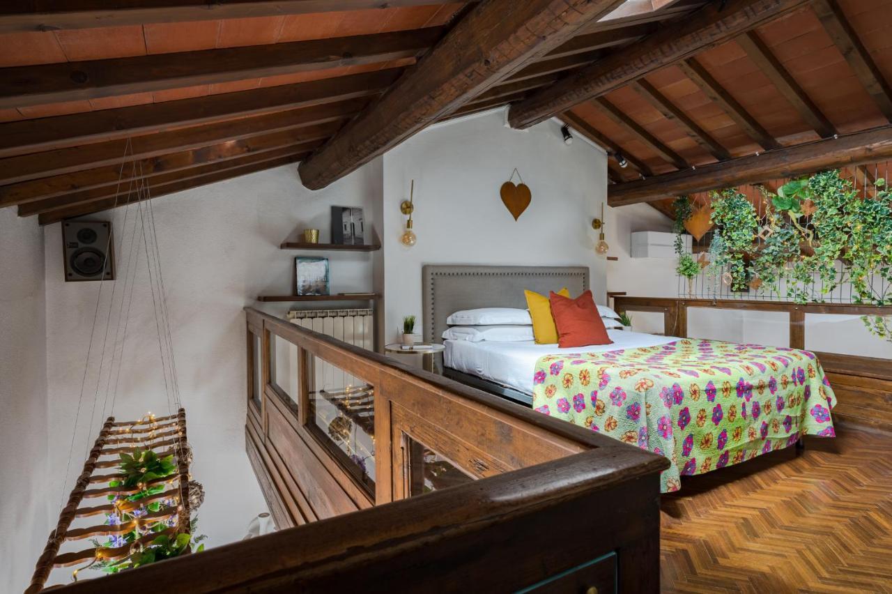 Via Lamberti, 3 - Florence Charming Apartments - Charming And Historic 5Th-Floor Attic Apartment With Elevator In A Building At The Heart Of Vibrant Florence, Just A 2-Minute Walk From All Attractions Exteriör bild